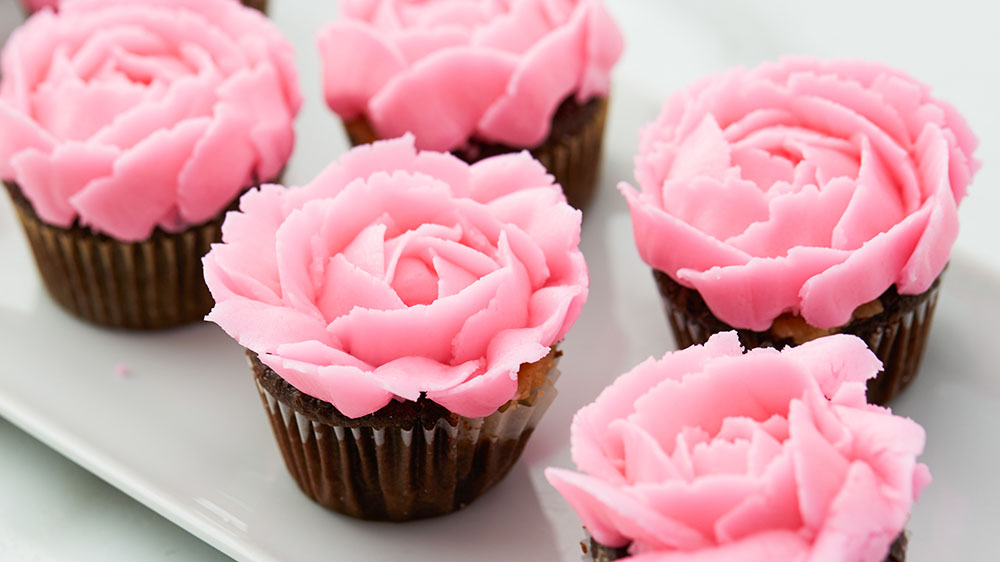 frosting roses