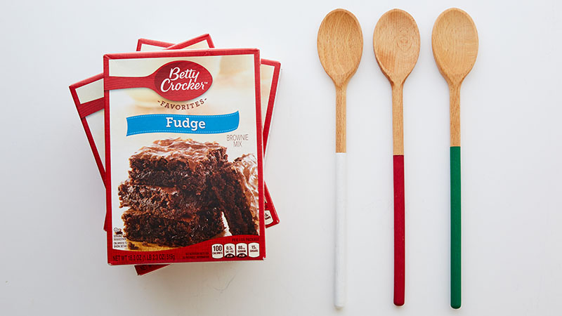 Betty Crocker cake mixes and wooden spoons
