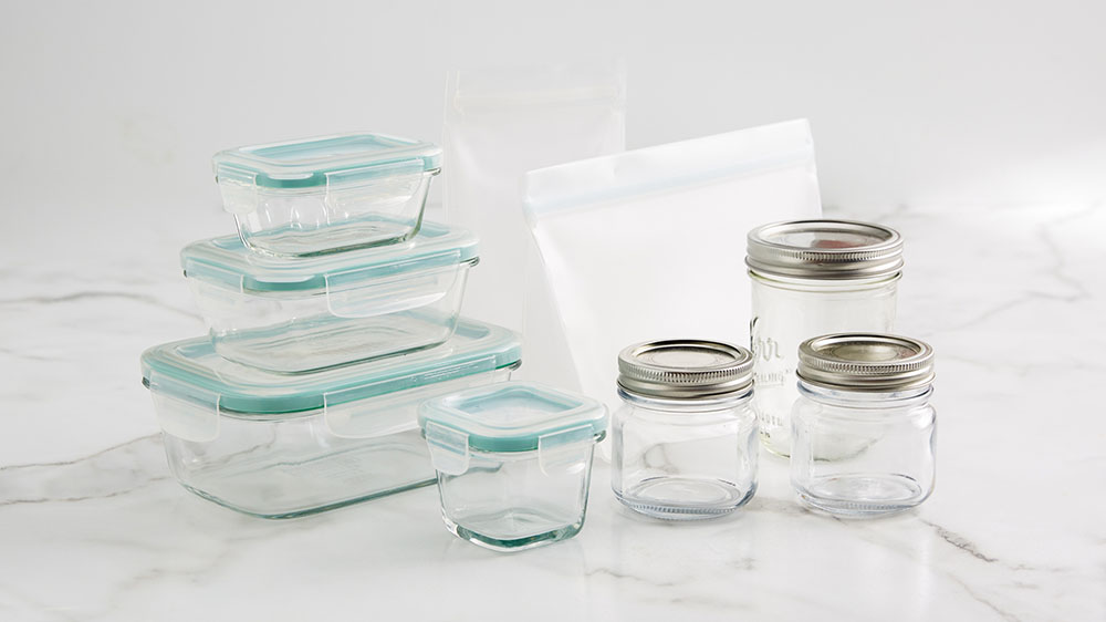 plastic containers, reusable sandwich bag, mason jars