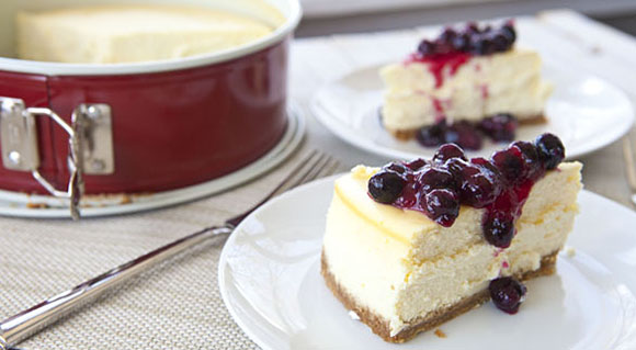 Lemon Cheesecake with Blueberries, viewed from side