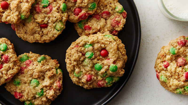 Easy Holiday Oatmeal Cookies